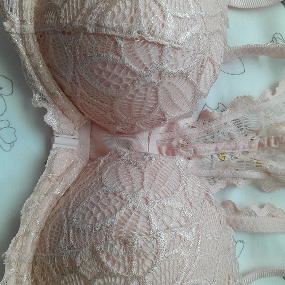 ❤ Peach Pink And Gold Foil VS PINK Date Bra 32C - Picture 5 of 9